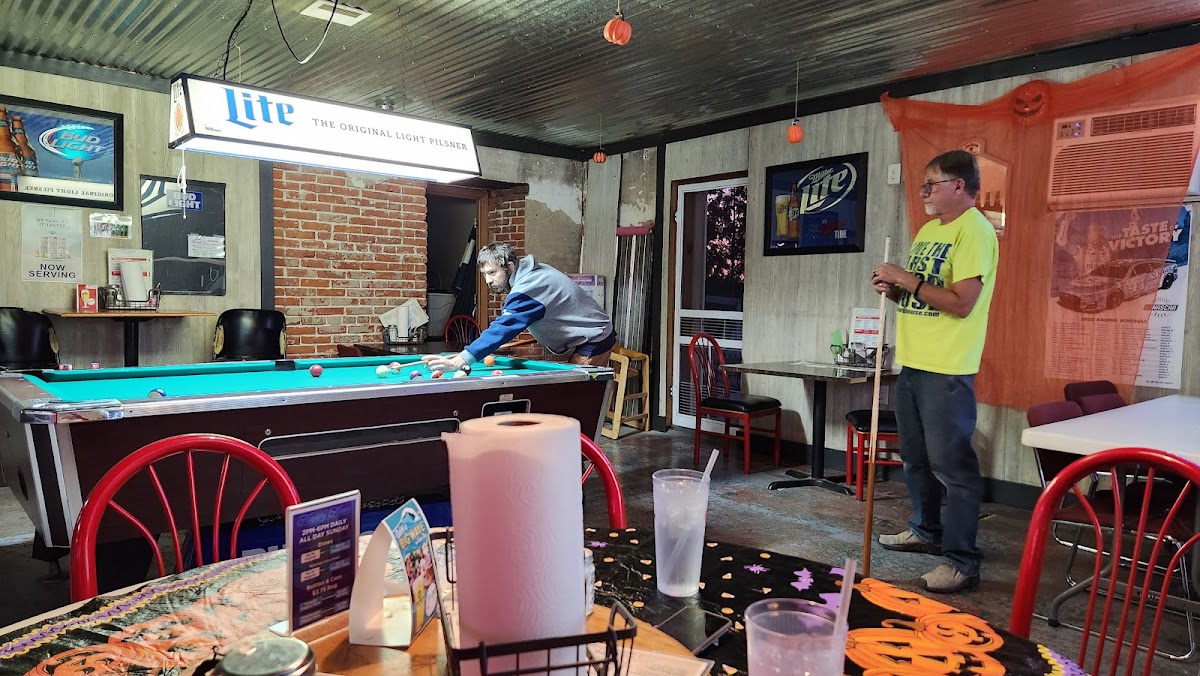 Easton's Pub & Grub