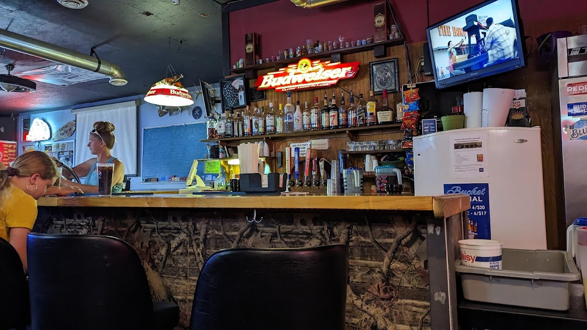 Easton's Pub & Grub-4
