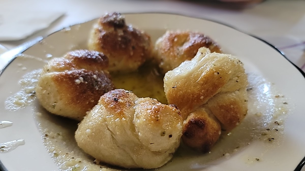 Mama Maria's Ristorante & Pizzeria-3