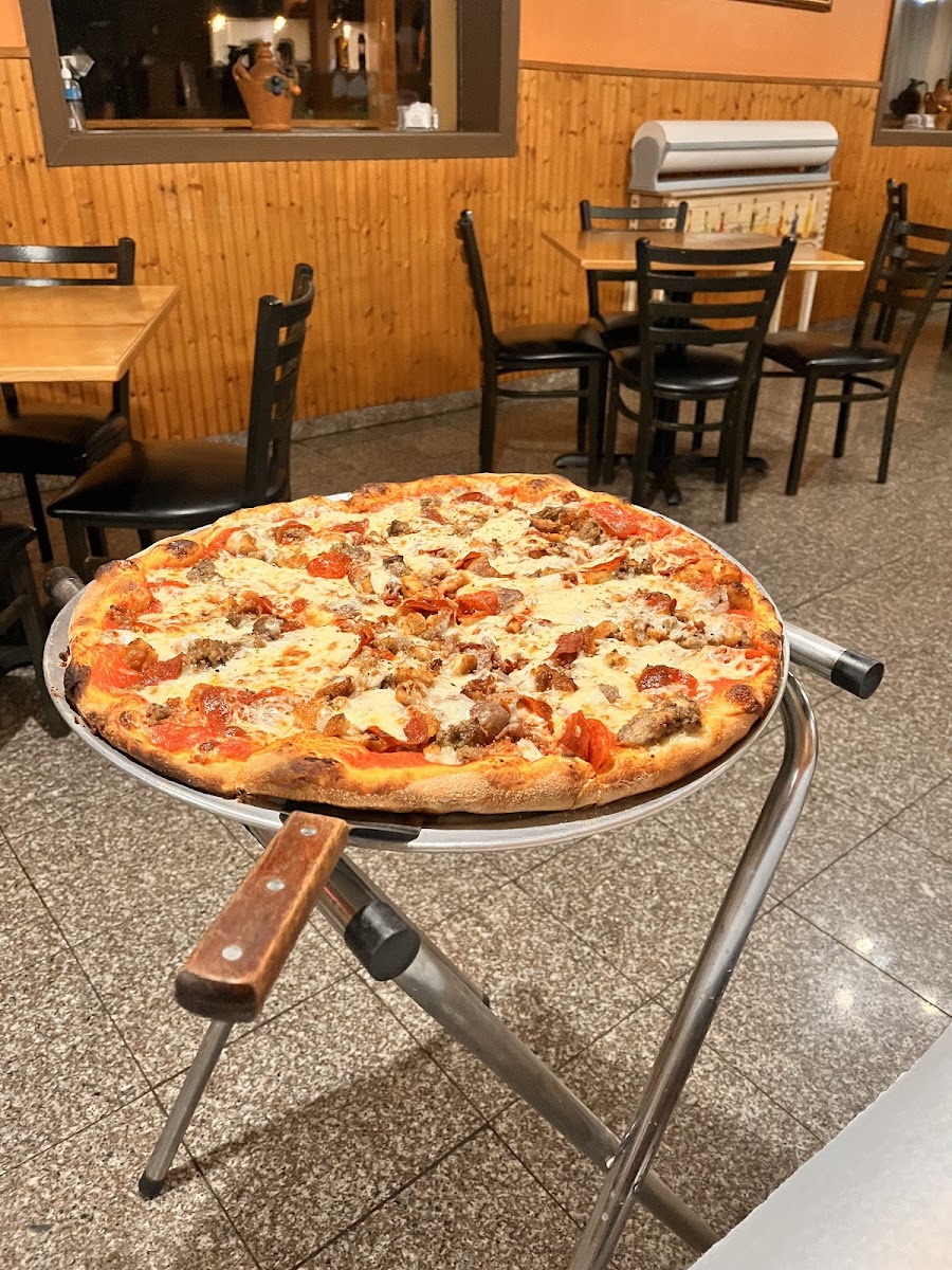 Mama Maria's Ristorante & Pizzeria-5