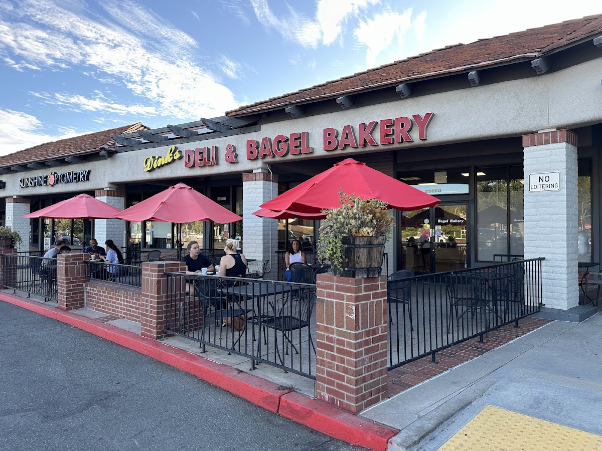 Dinks Deli & Bagel Bakery