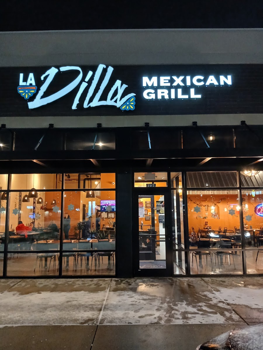 La Dilla Mexican Grill-4