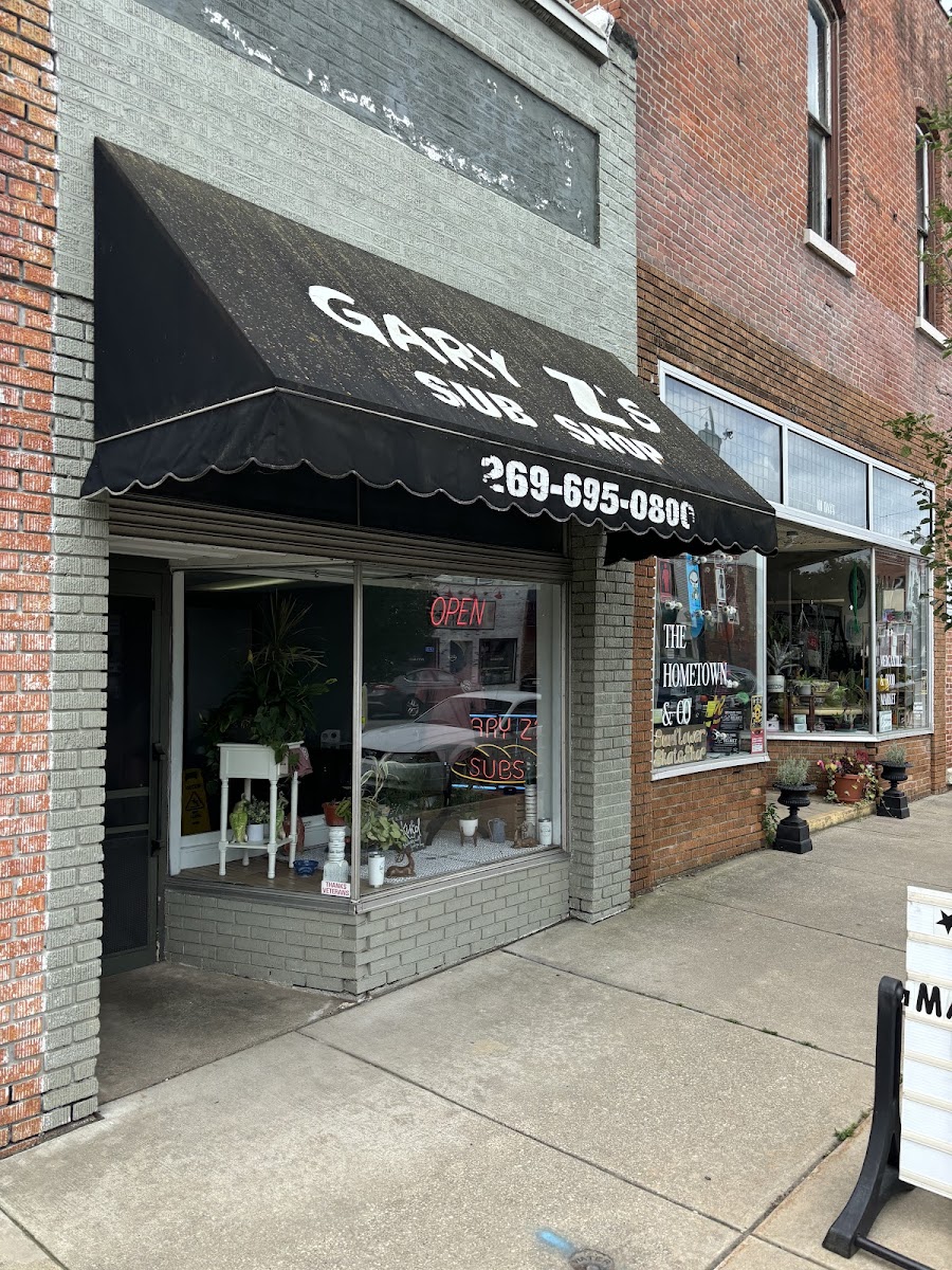 Gary Z's Sub Shop-3