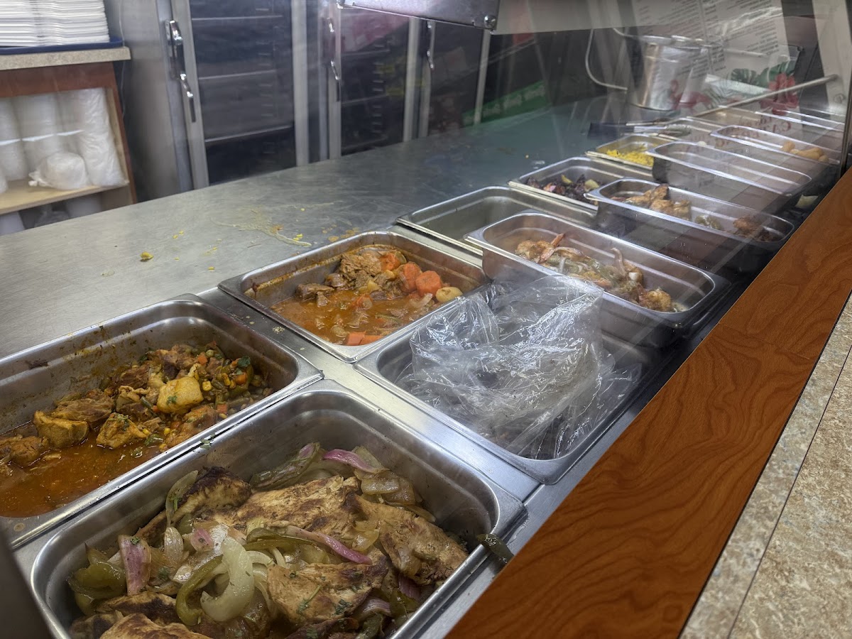 Los Paisanos To Go Latin Cafeteria-2