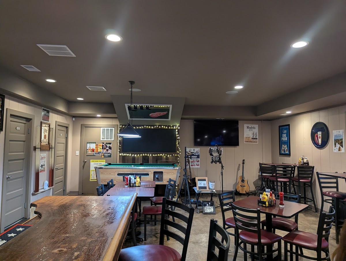 Chopo’s Northside Bar-2