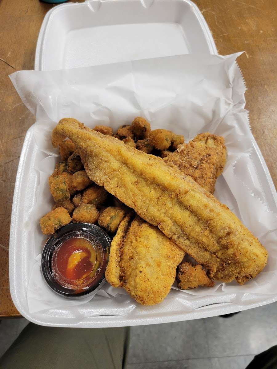 Tammy's Fish & Fried Green Tomatoes