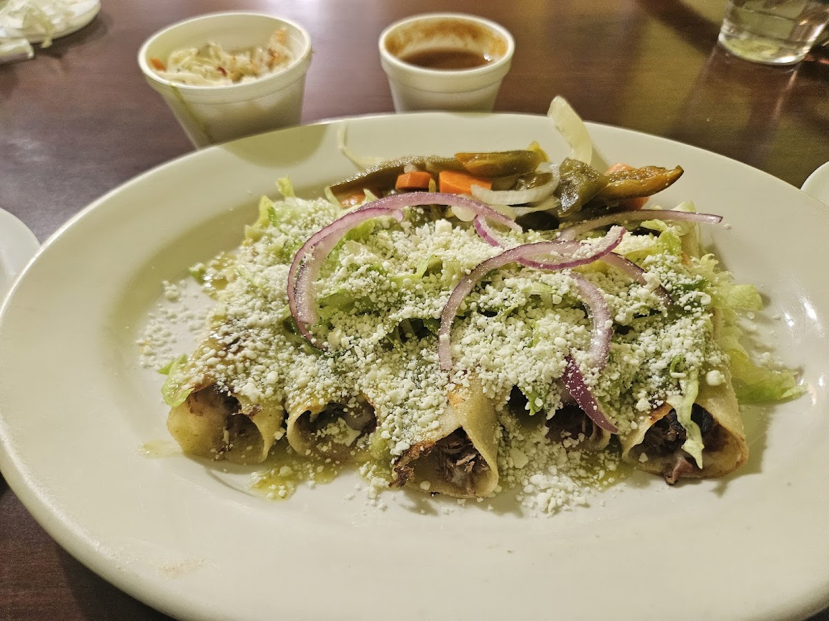Maritza's Pupusas-3