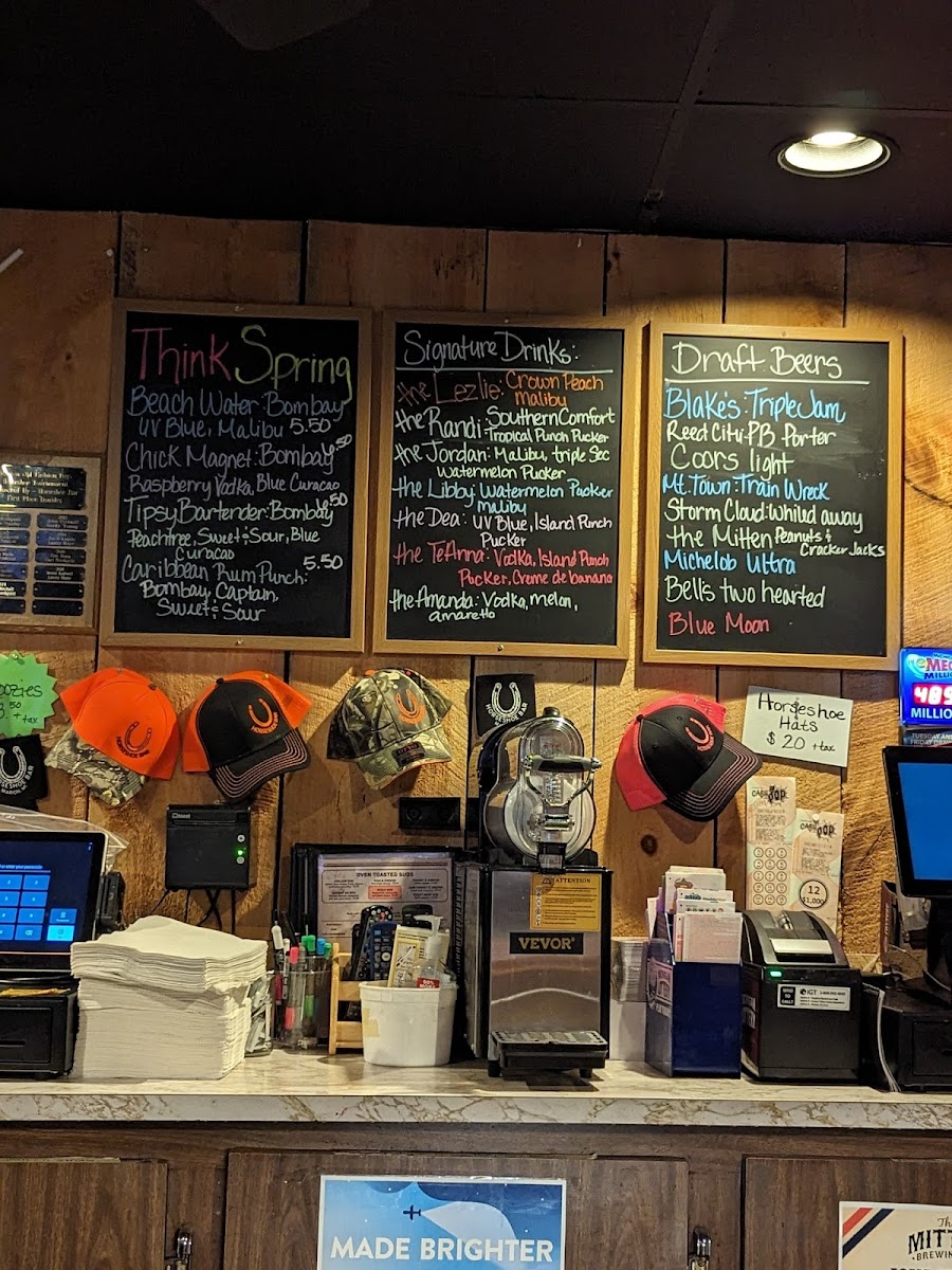 Horseshoe Bar-3