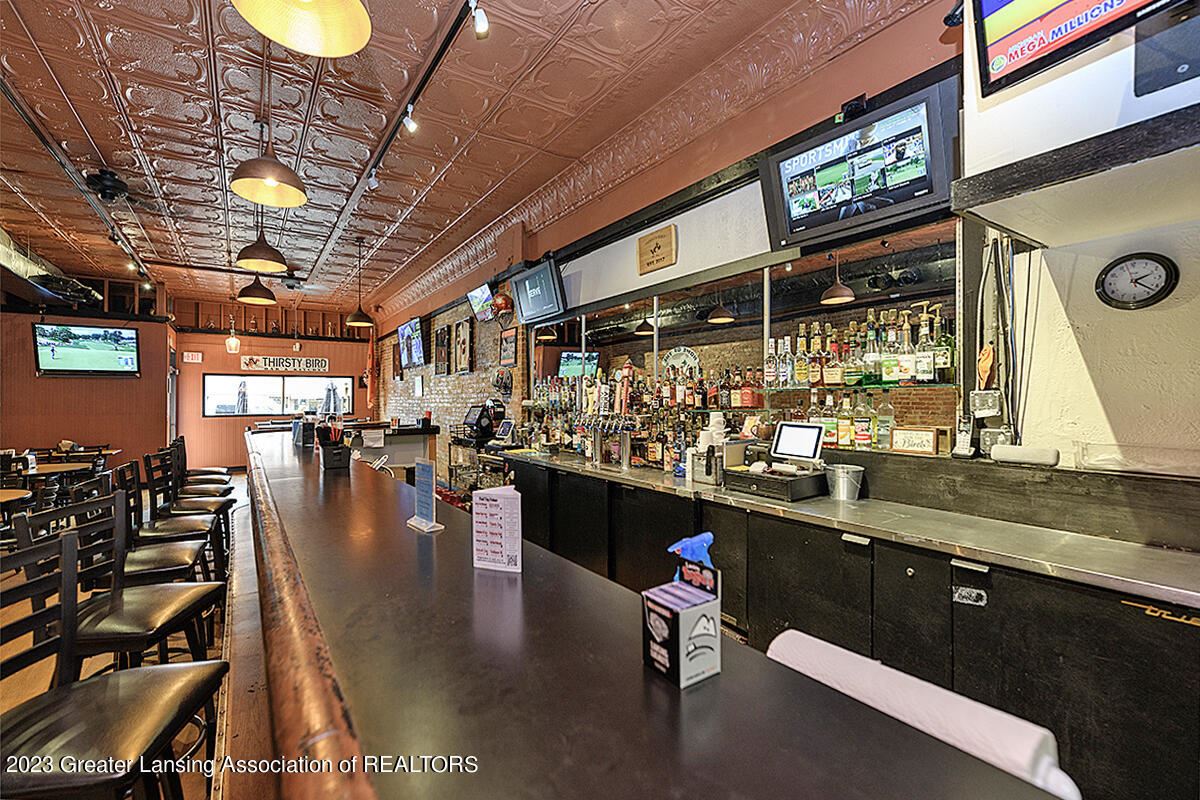 Thirsty Bird Bar And Kitchen