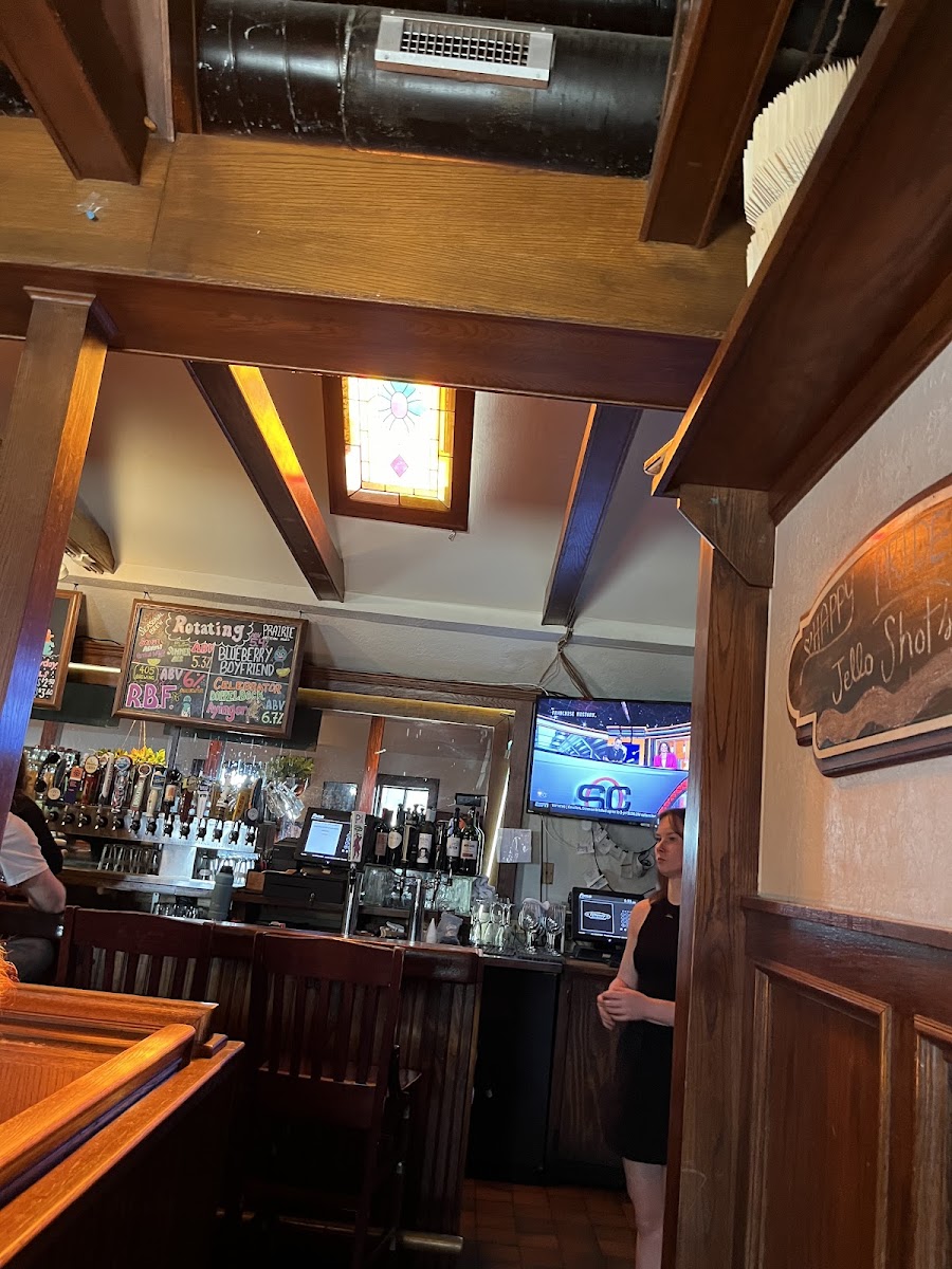 Library Bar & Grill-3