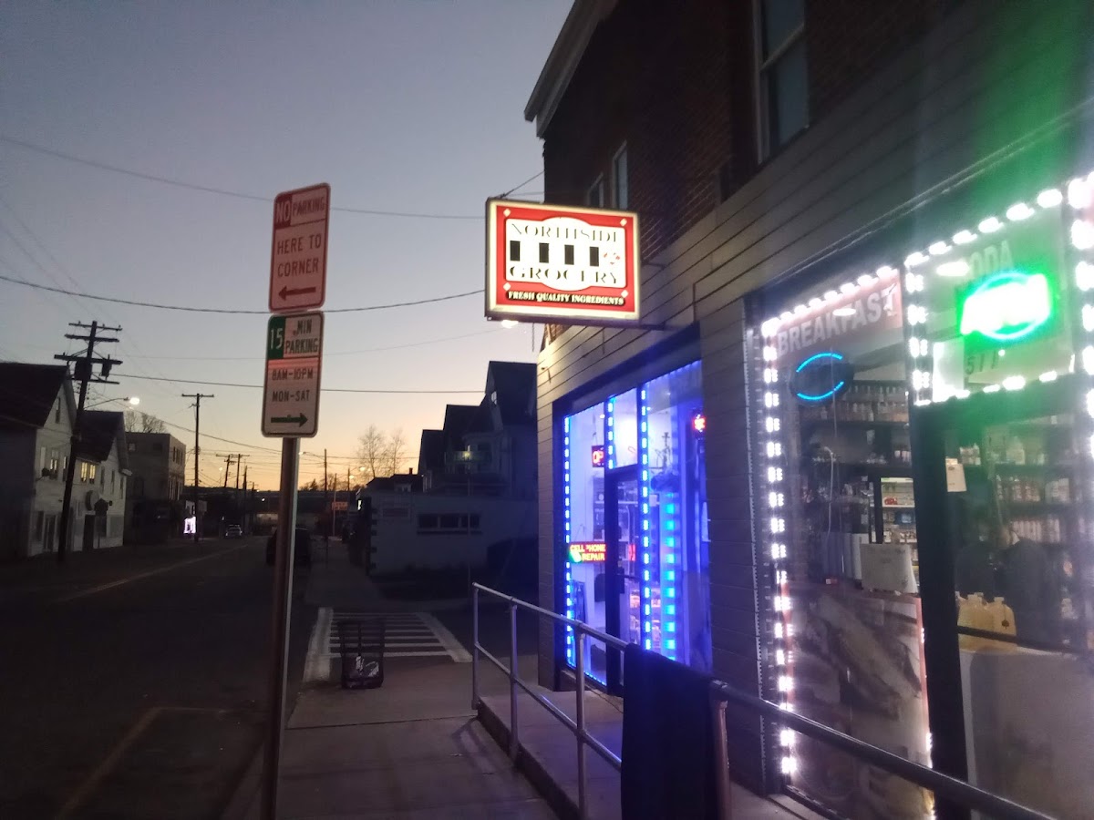 Northside Deli, Grocery and Hot Food-3