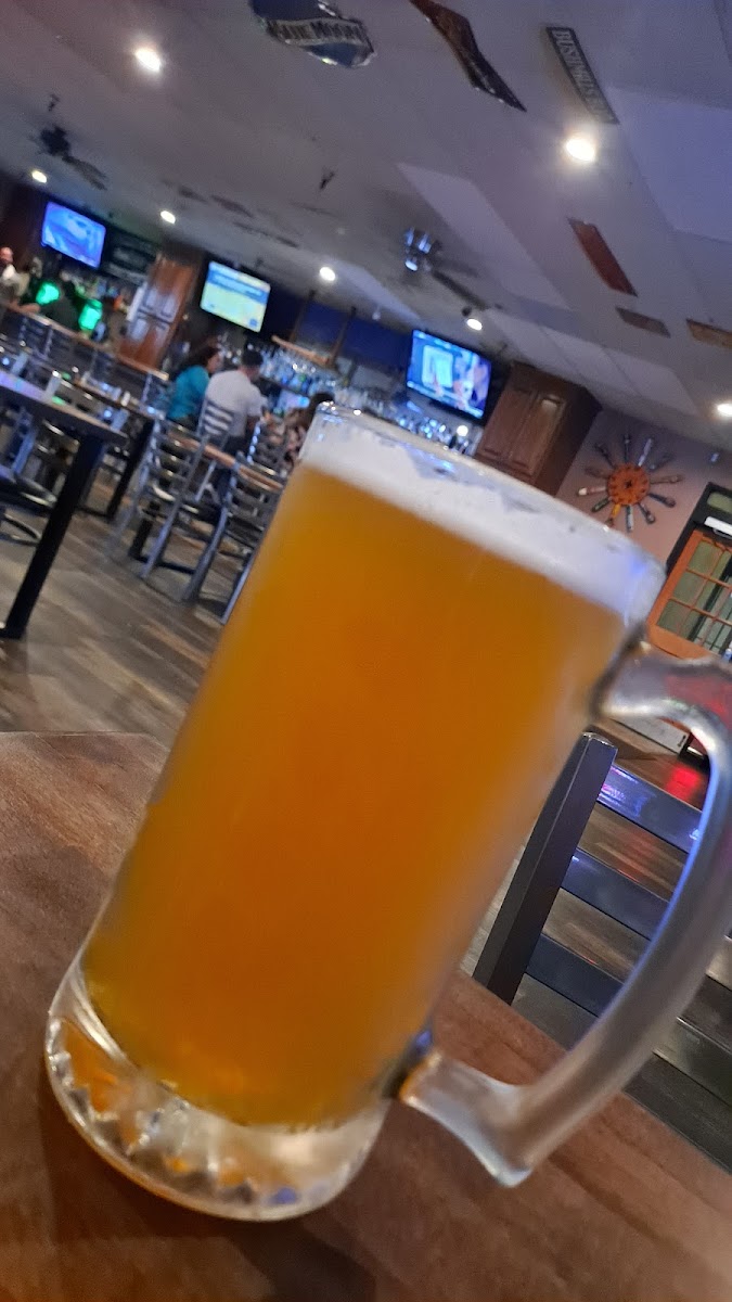 Elk Grove Sports Bar & Grill-5