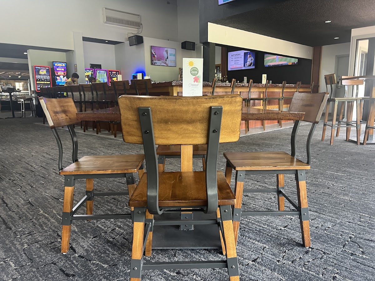 Mulligan's Bar and Grill-4