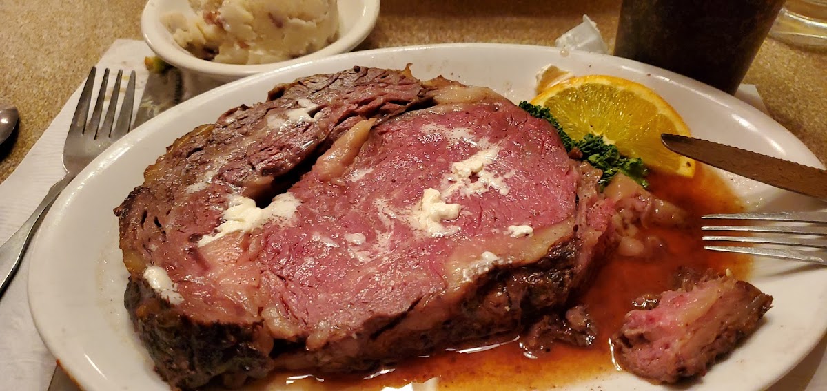 C & R Restaurant-2