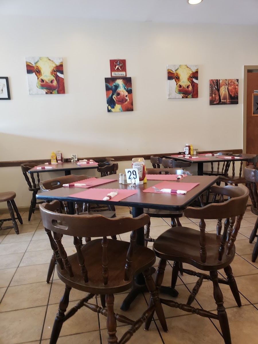 Limestone Pizza and Grille Restaurant-4