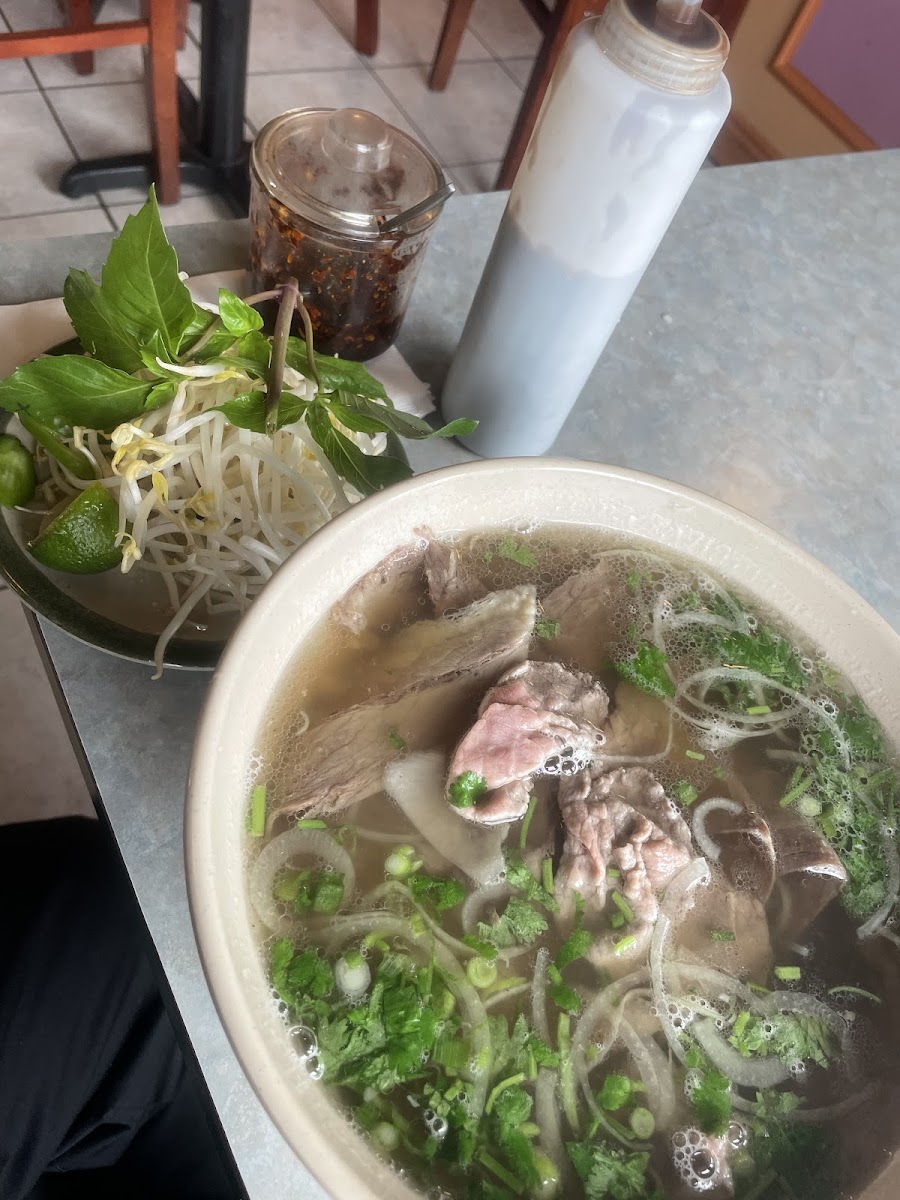 Hot Pho Restaurant-3