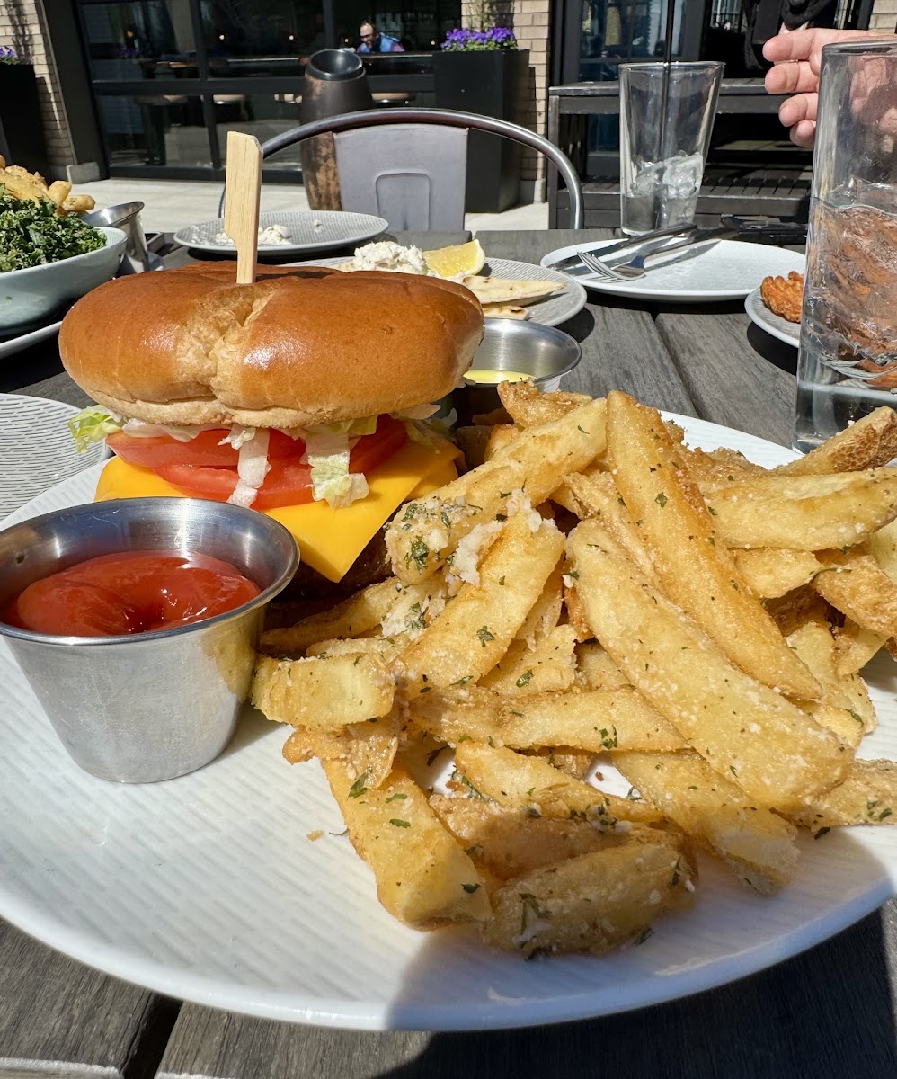 The Filson Queen City Kitchen and Bar-3