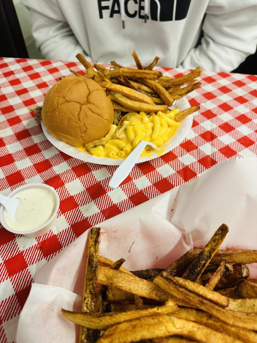 Love That BBQ-2