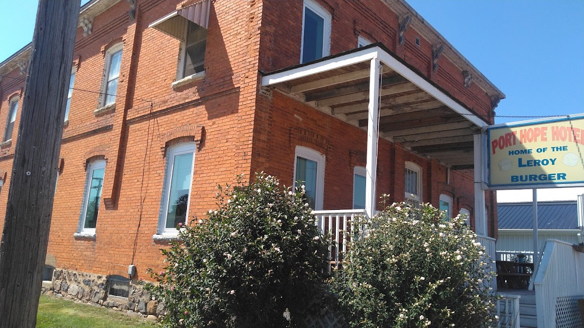 Port Hope Hotel-4
