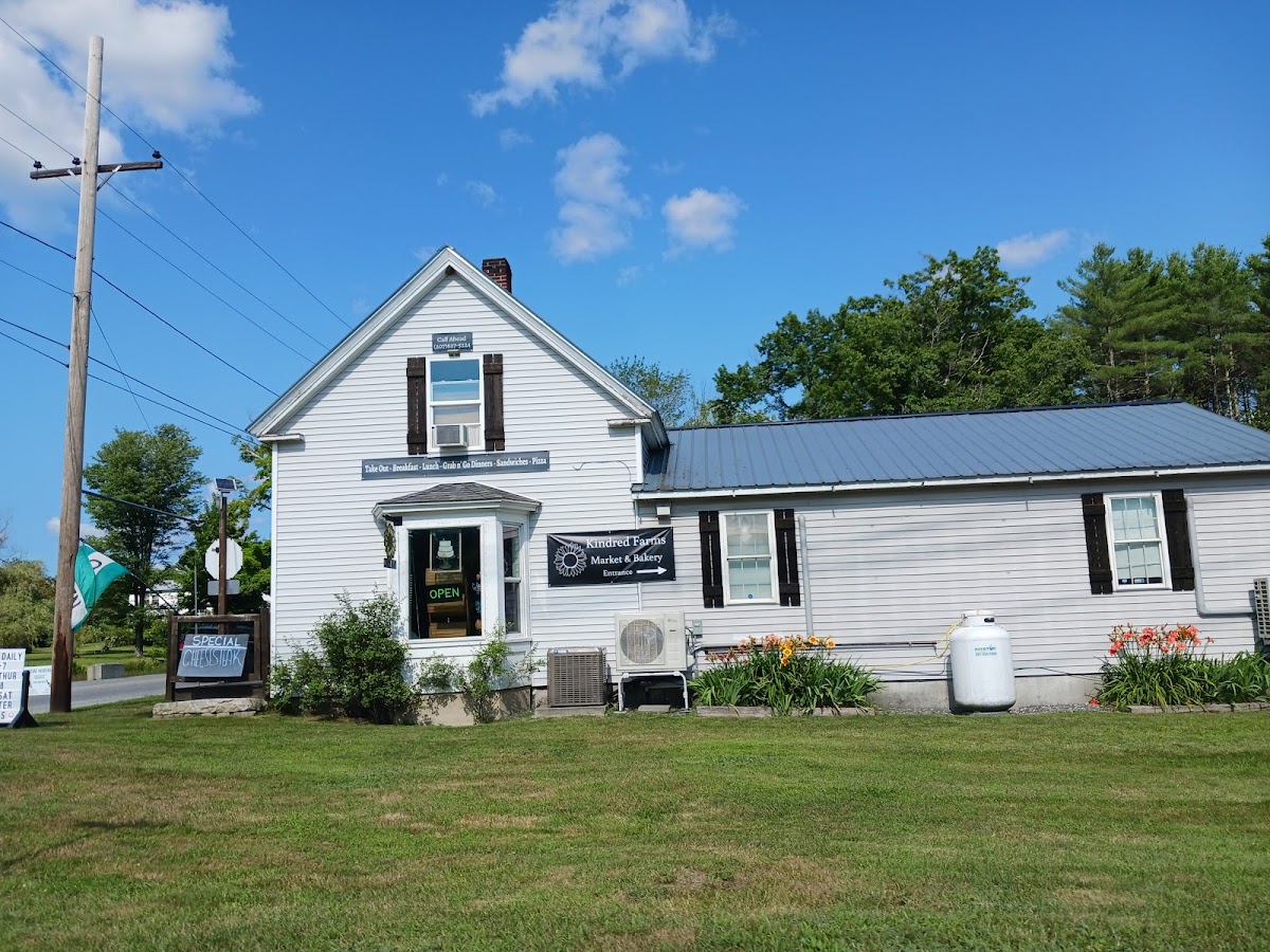 Kindred Farms Market & Bakery-3