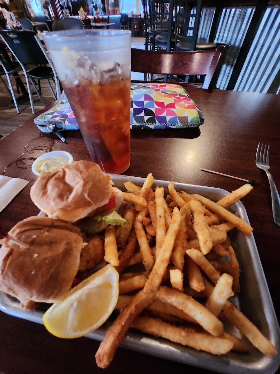 Lakeport Tavern-5