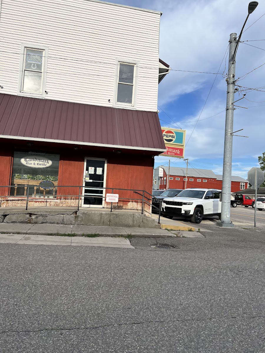Landmark Bar & Grill-3
