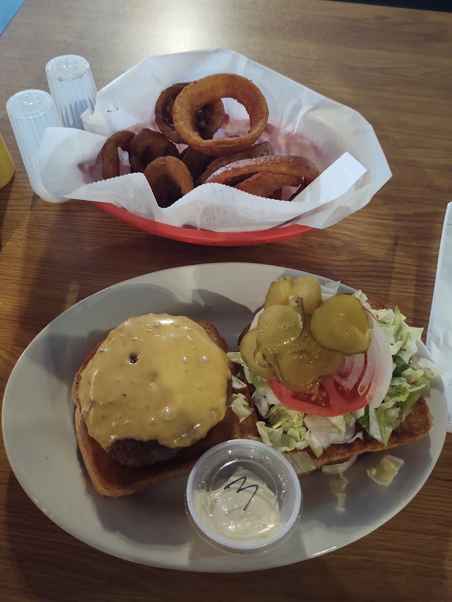 Mickey's Bar & Grill-3