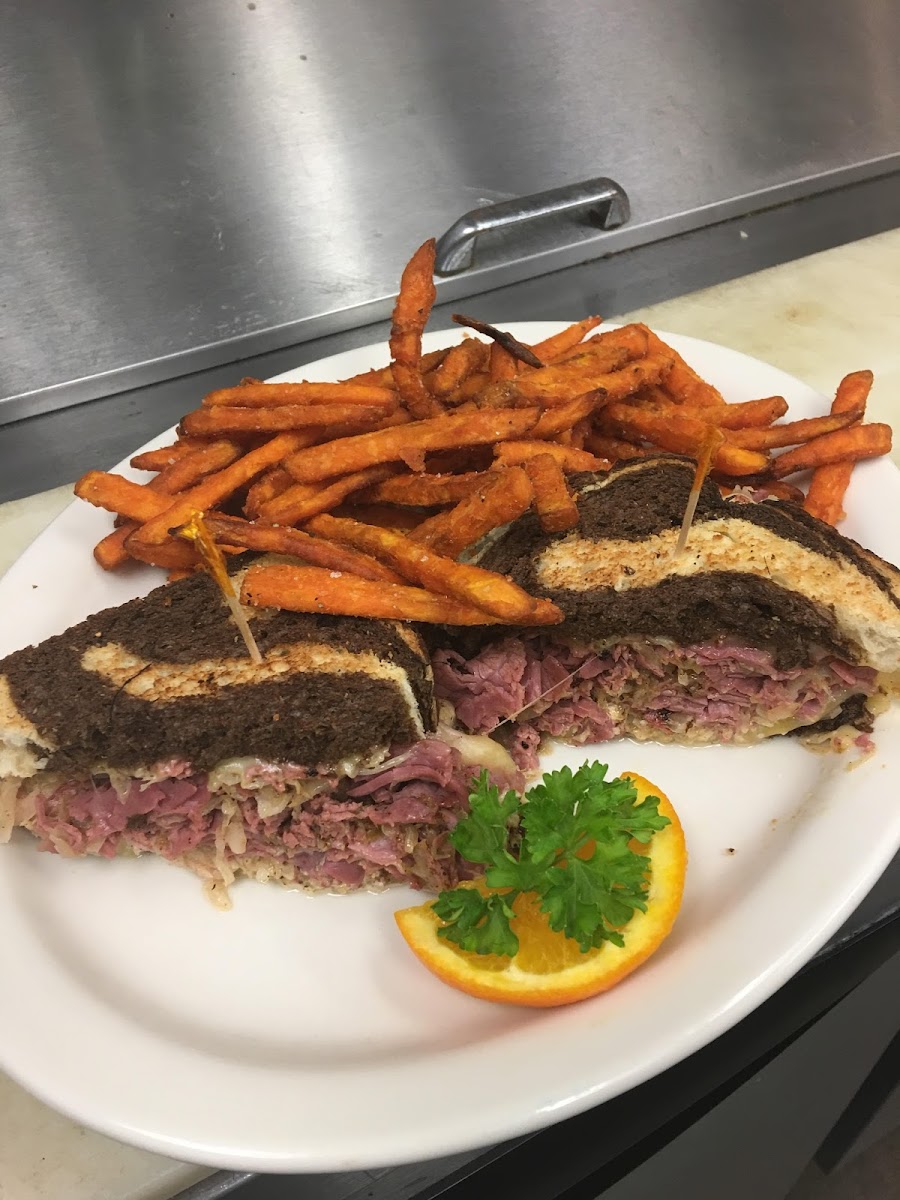Fetch Bar & Grill-3