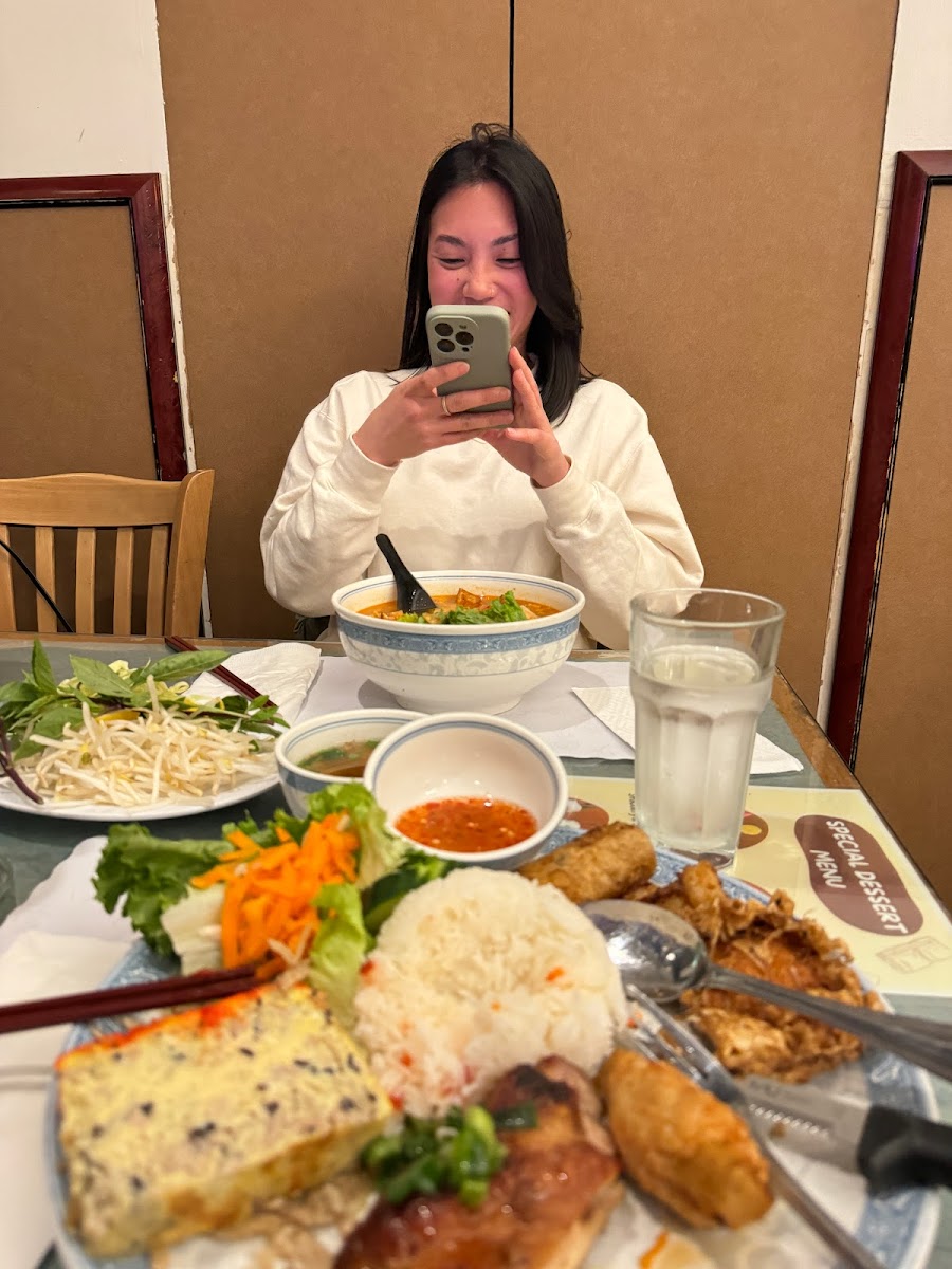 Kim Son Vietnamese Restaurant-5
