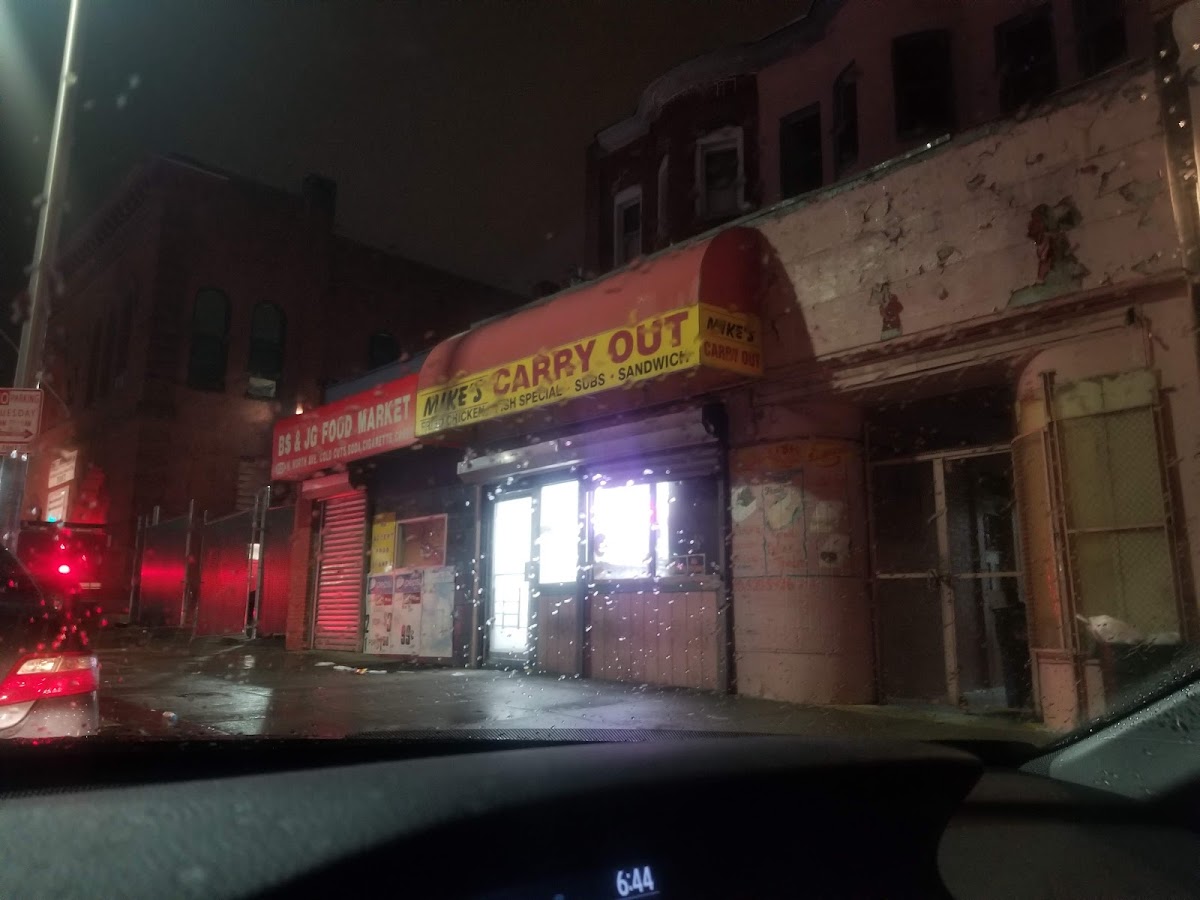 Mike's Carryout-5