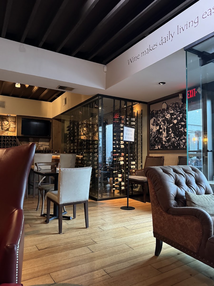 Unwind Wine Bar-3