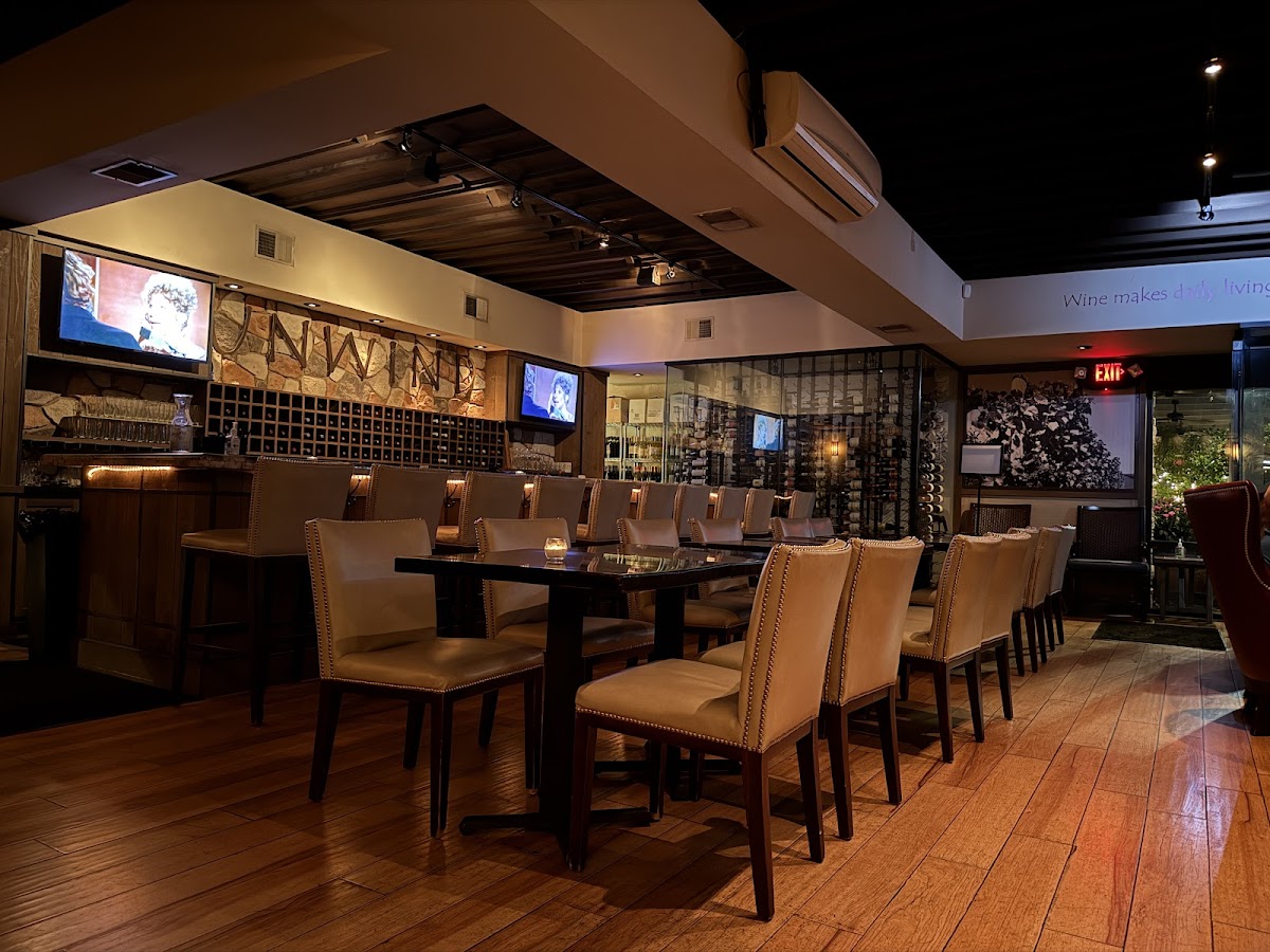 Unwind Wine Bar-5