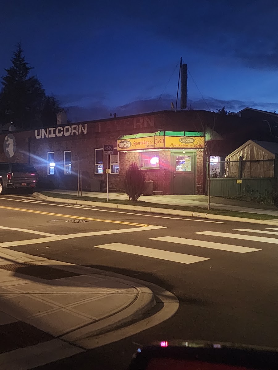 Unicorn Sports Bar-5