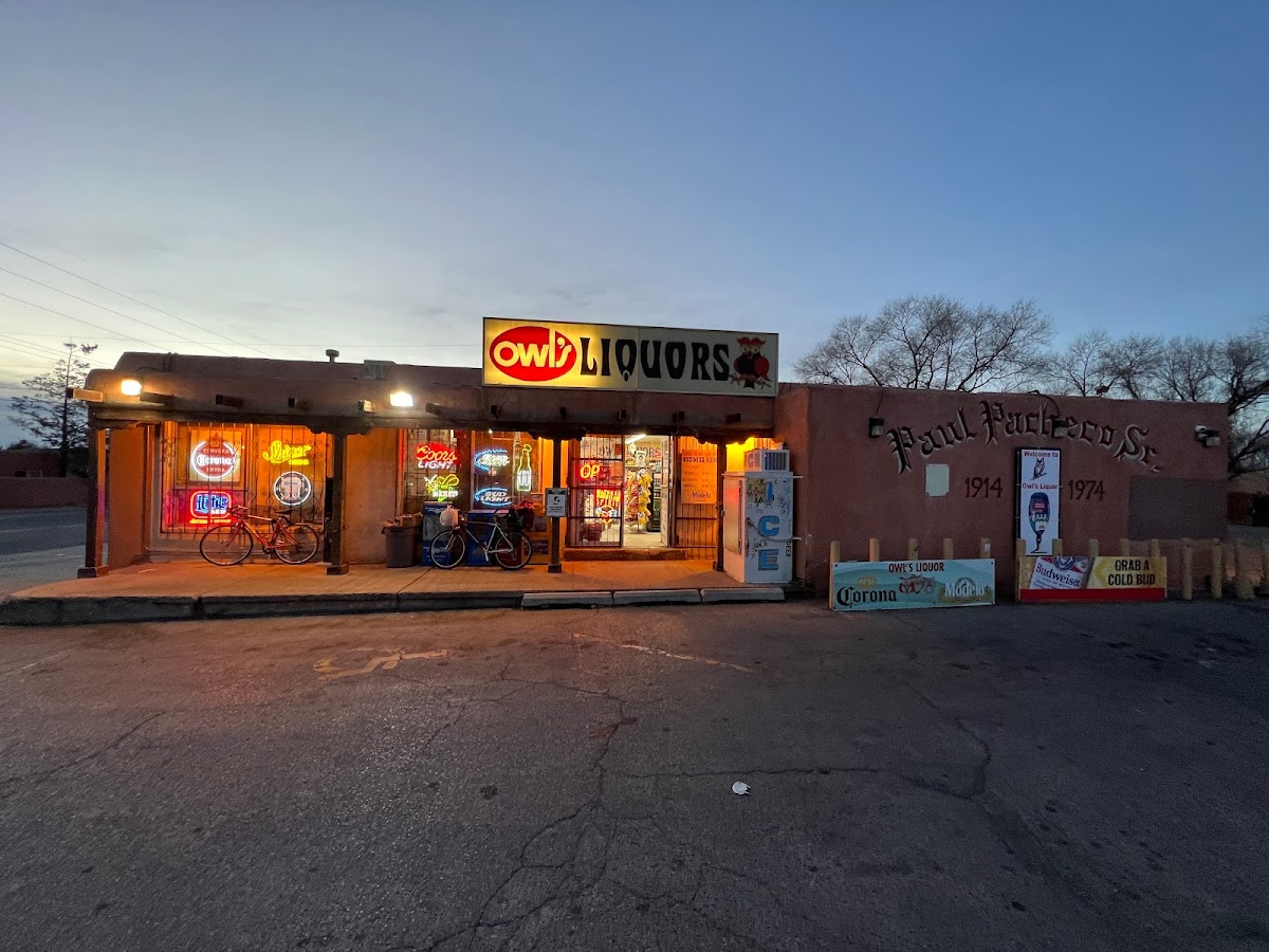 Owl Liquors-3