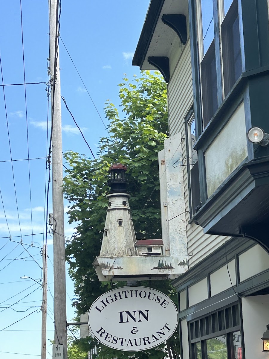 Lighthouse Inn & Restaurant-4