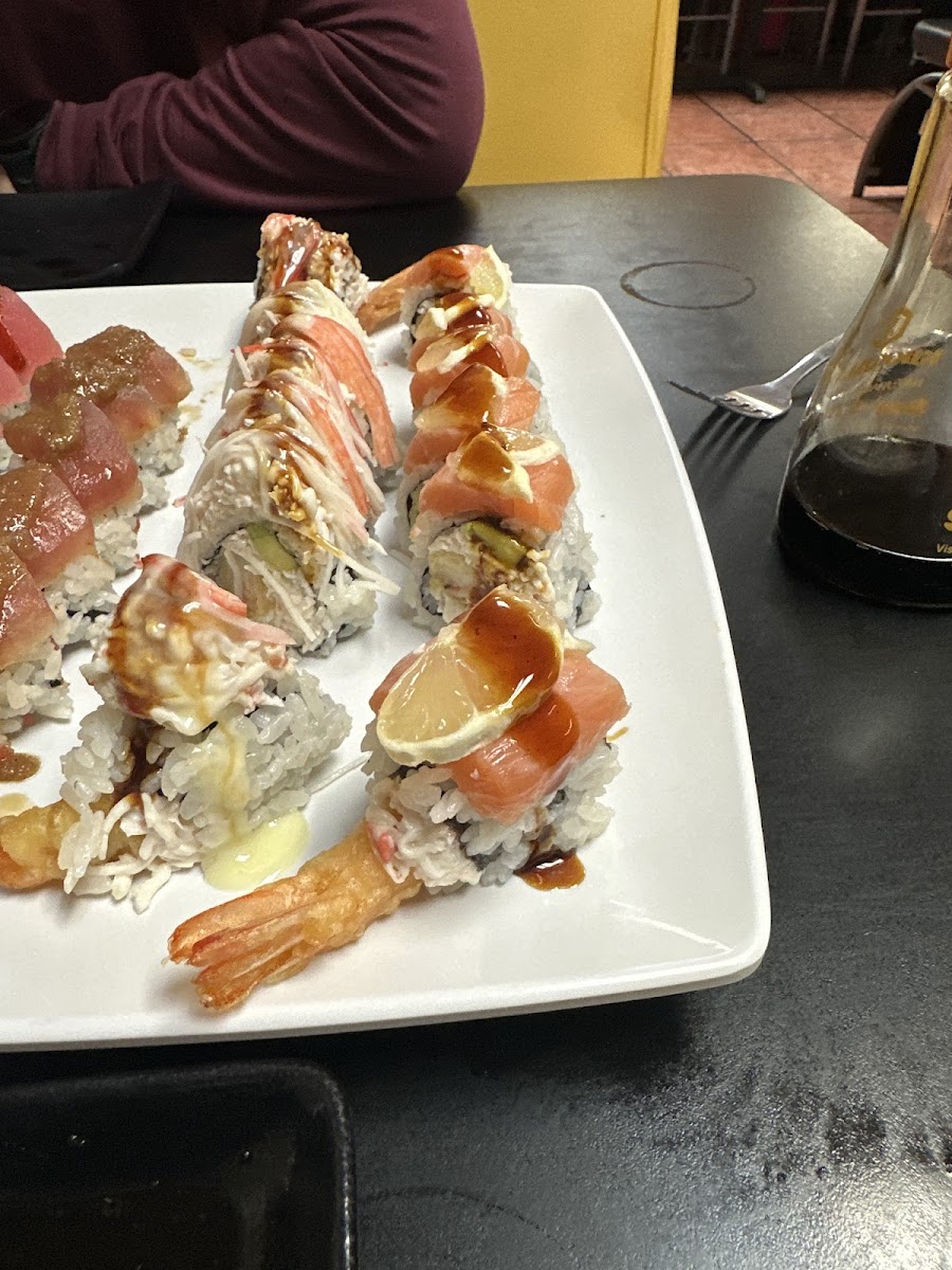 Tomo Sushi & Teriyaki Restaurant-4