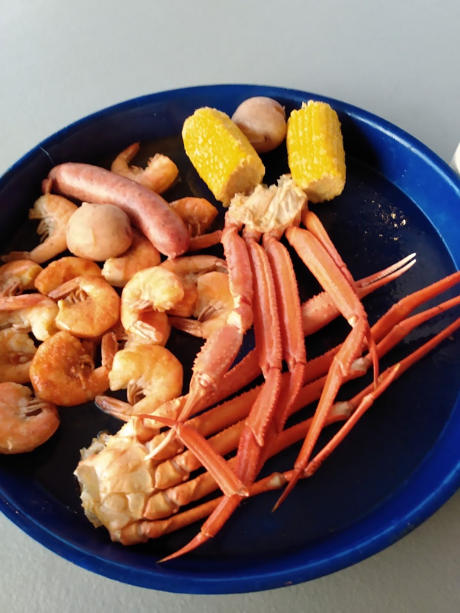 Overall Crawfish and Seafood-5