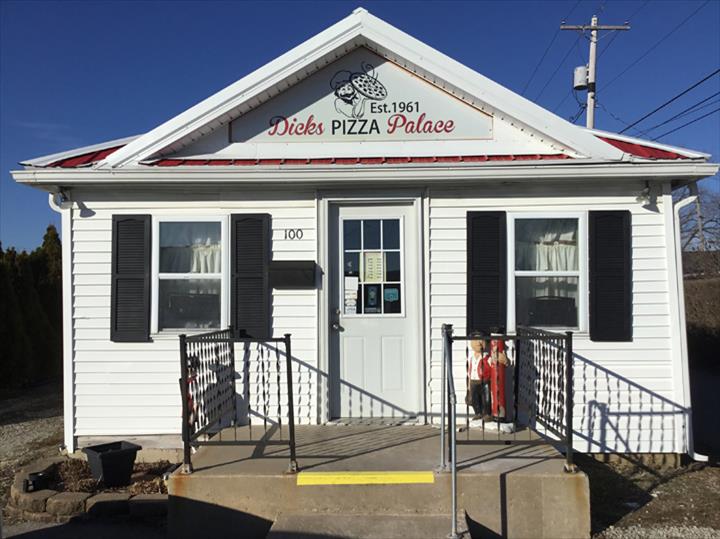 Dick's Pizza Palace-3