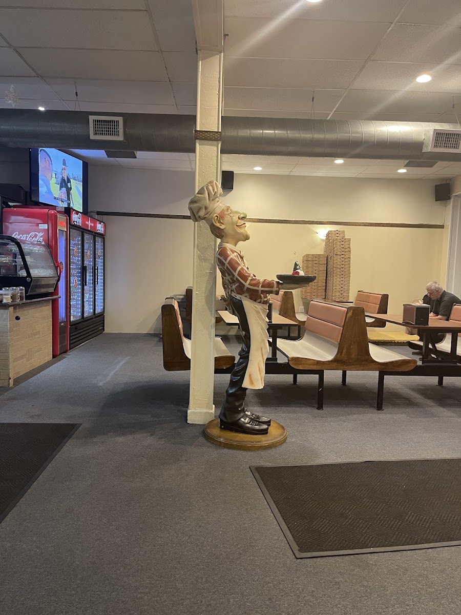 Yarmouth House of Pizza-4