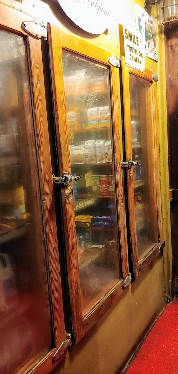 Ma 'n Pa Grocery-4