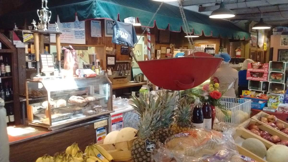 Ma 'n Pa Grocery-5