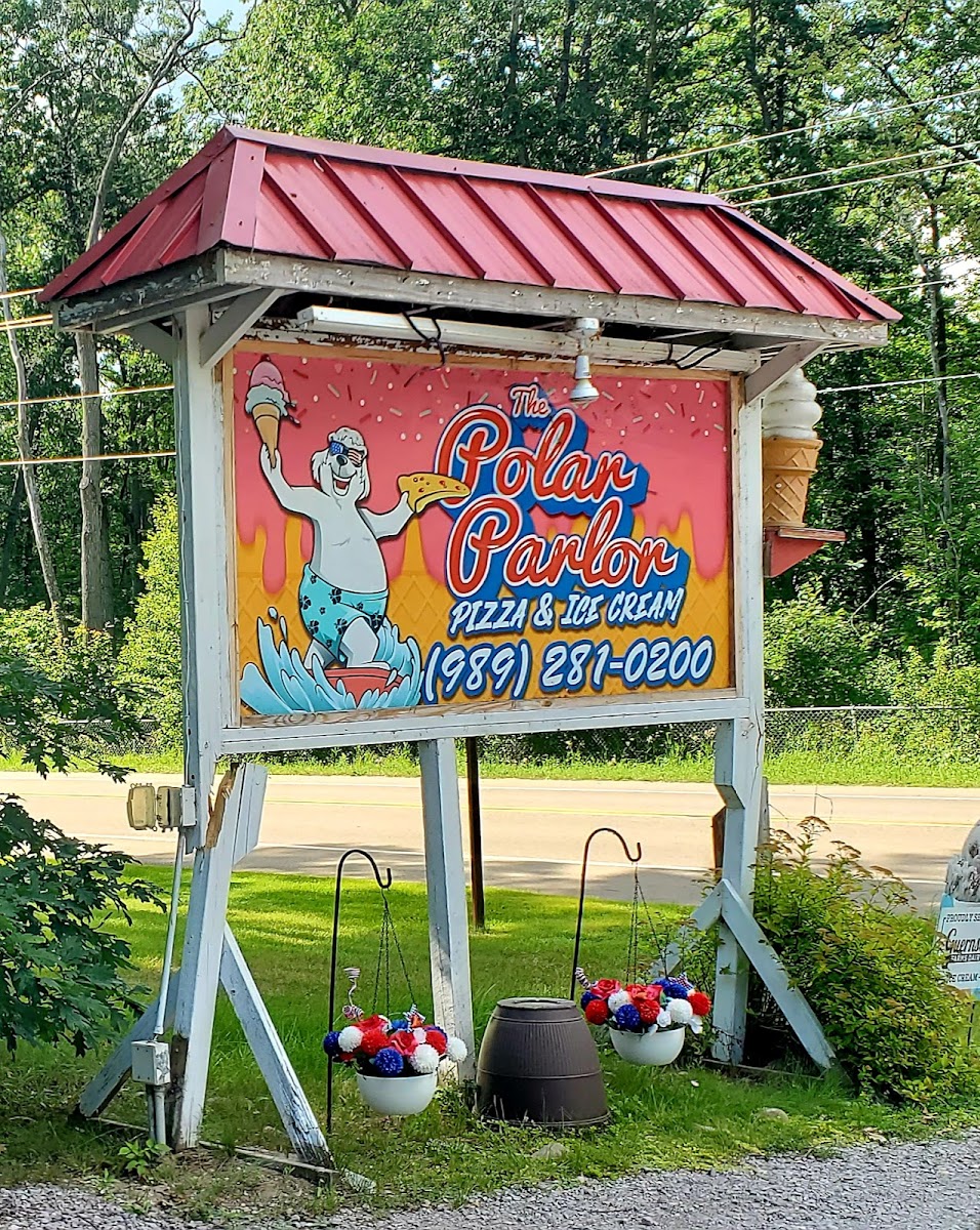 The Polar Parlor Pizza and Ice Cream-4