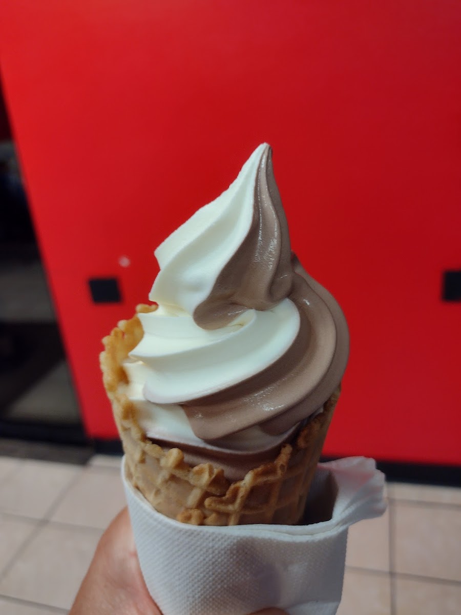 Johnny's Ice Cream and Deli-3
