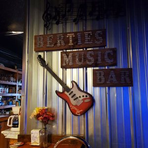 Bertie's Music Bar-2