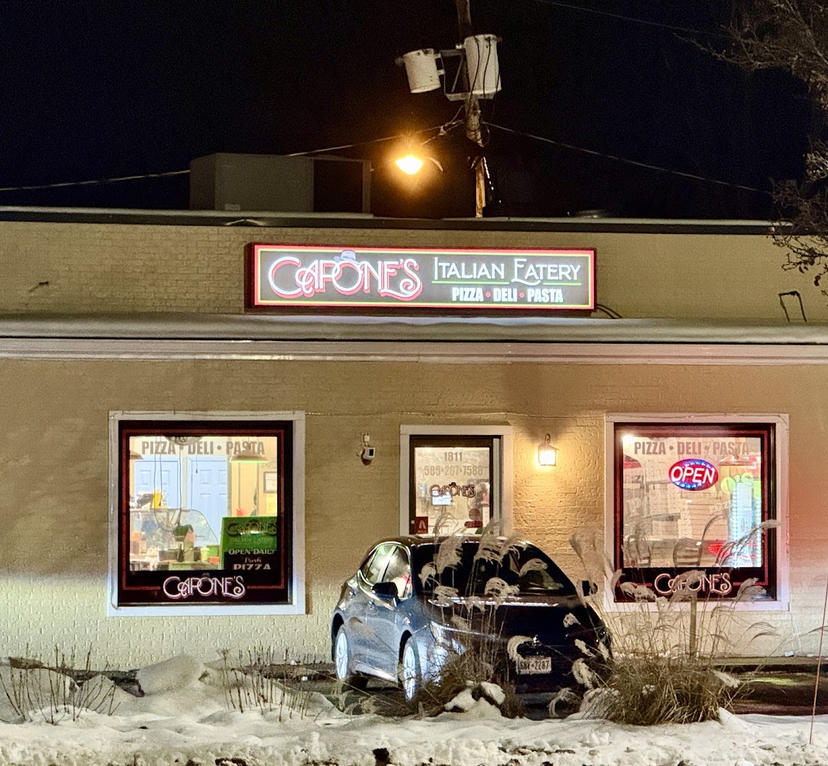 Capones Italian Eatery
