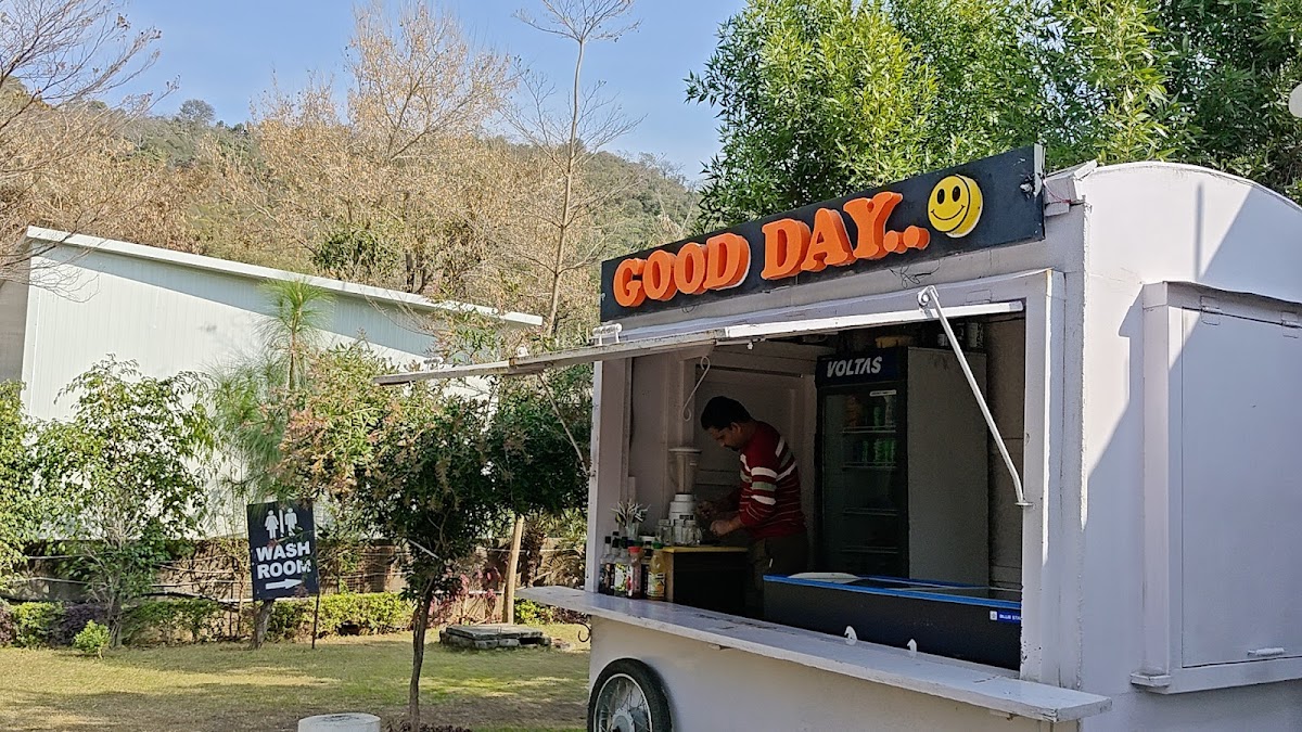 Courtyard Foods And Facilities