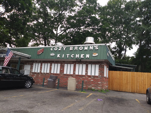 Cozy Brown's Kitchen