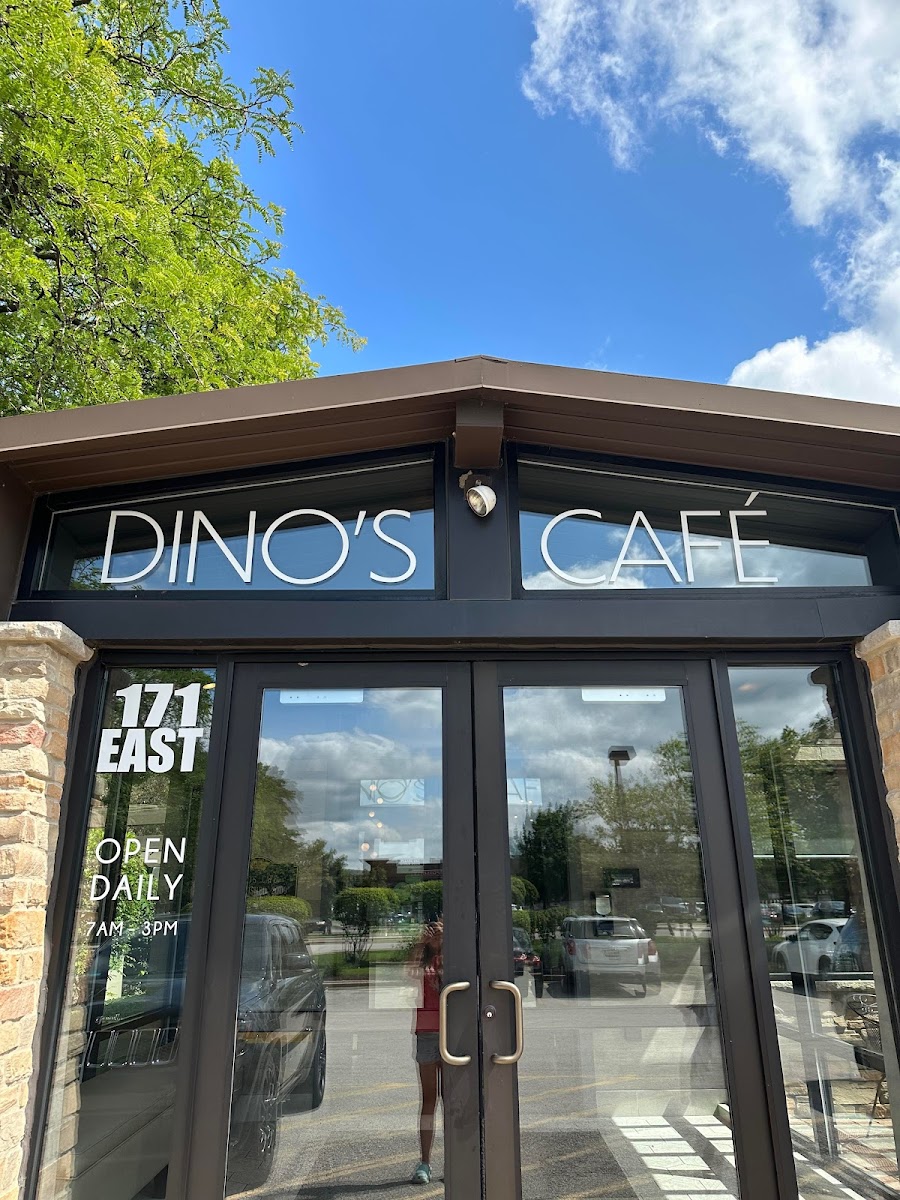 Dino's Cafe