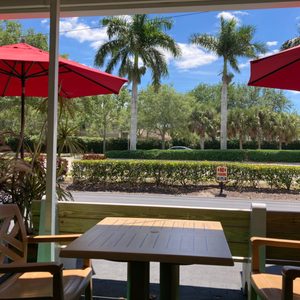 Dolly's Produce Patch & Eatery