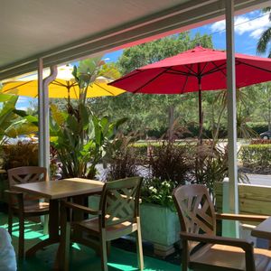Dolly's Produce Patch & Eatery-2